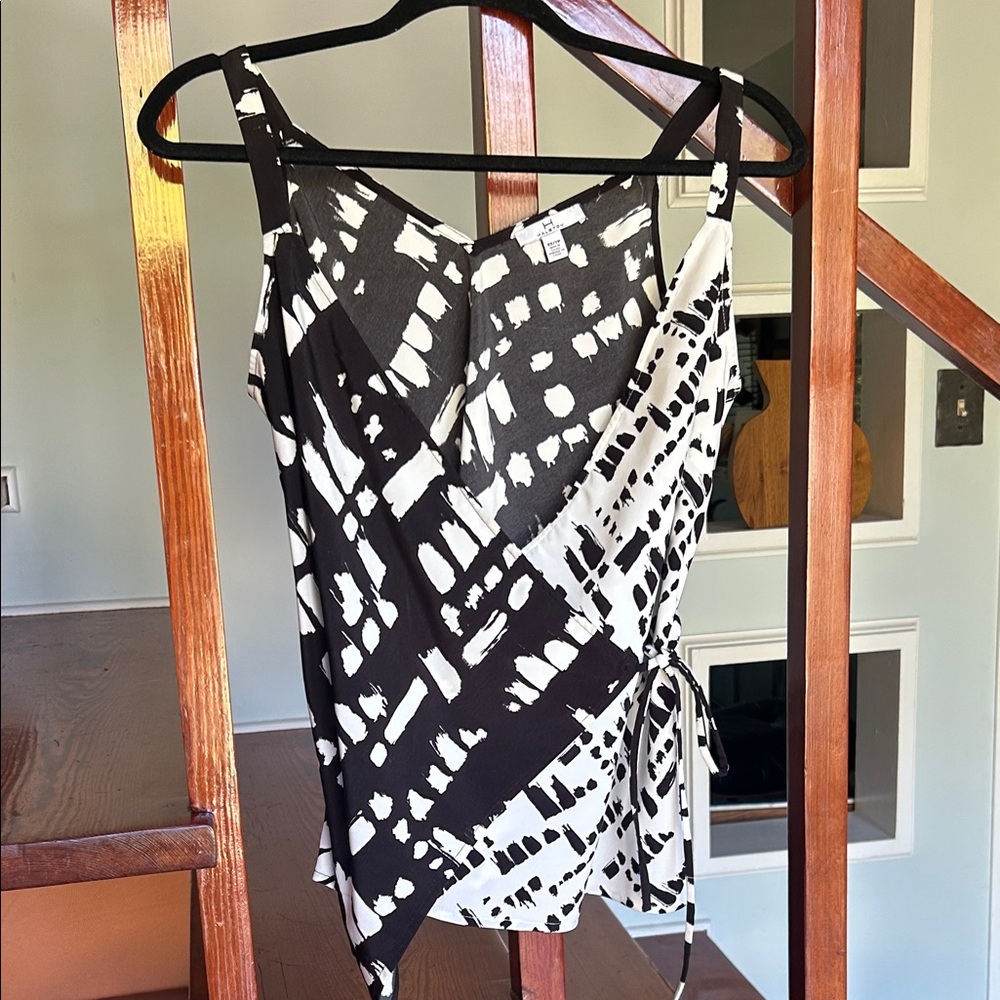 H by Halston Abstract Black and White Camisole